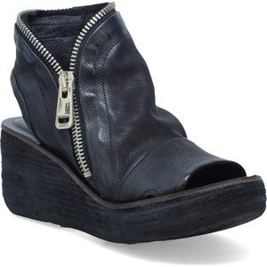 A.S. 98 Hazel Zip Naylor Wedge Heels in Black